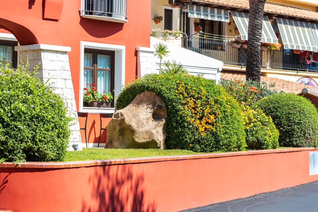 Hotel Nicoletta Santa Maria Navarrese Kültér fotó