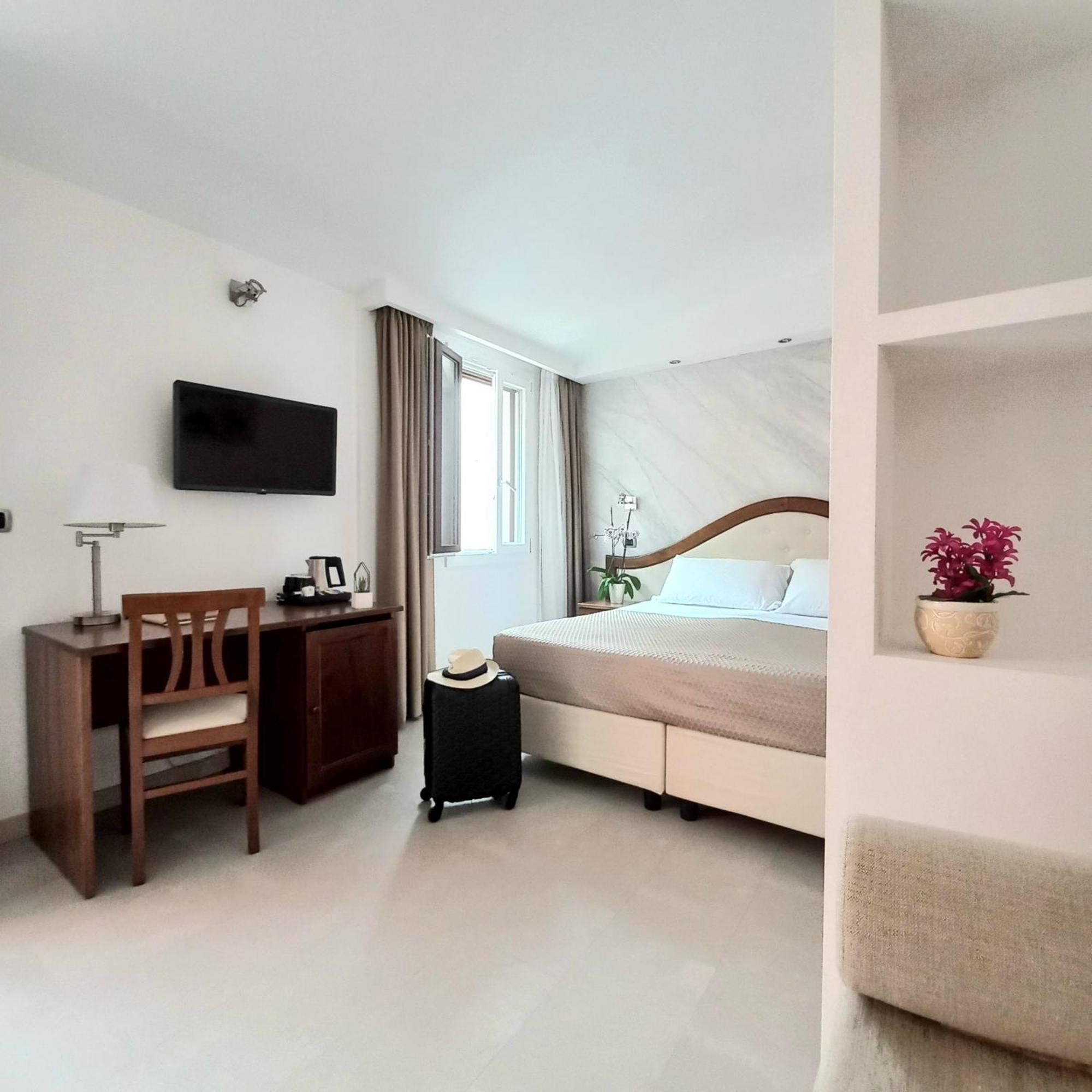 Hotel Nicoletta Santa Maria Navarrese Kültér fotó