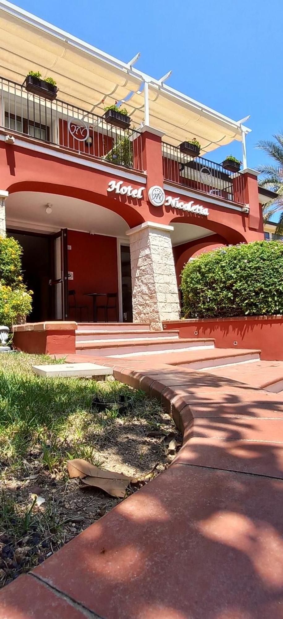Hotel Nicoletta Santa Maria Navarrese Kültér fotó
