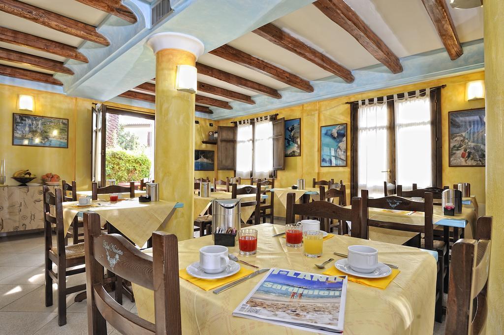 Hotel Nicoletta Santa Maria Navarrese Kültér fotó