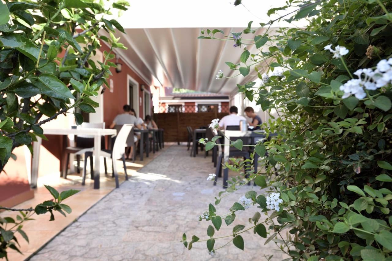 Hotel Nicoletta Santa Maria Navarrese Kültér fotó